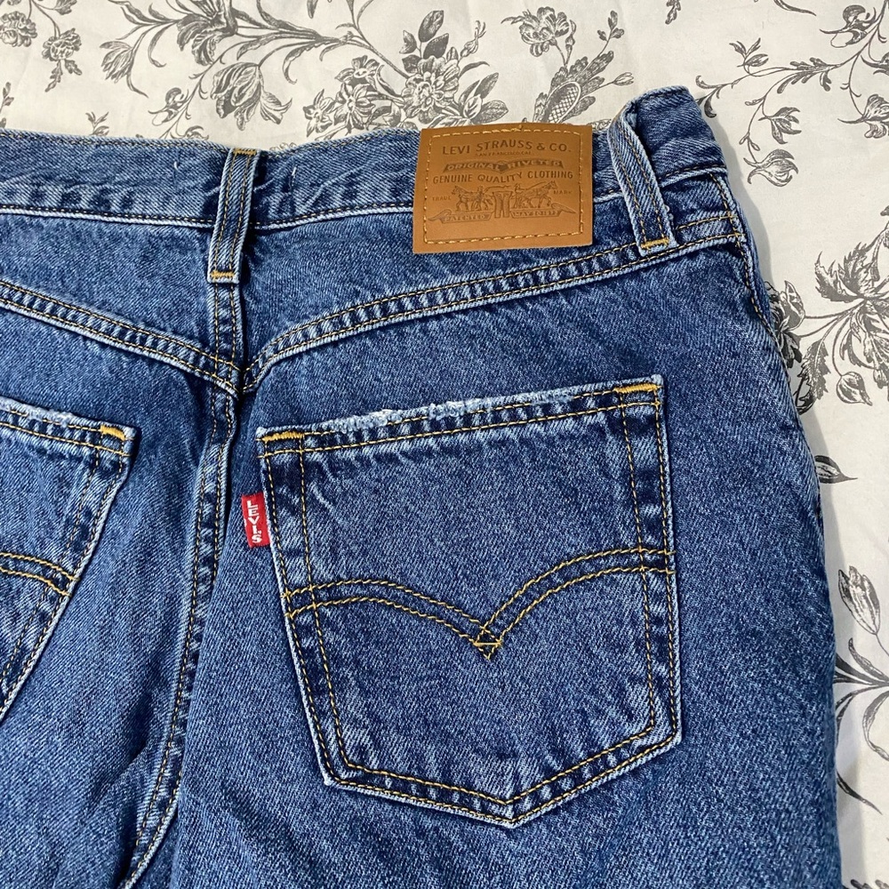 Levi’s 80s Mom Jeans